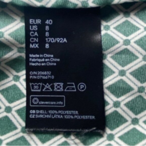 H & M Green Diamond Print Sleeveless Blouse Back Tie Detail Light & Comfortable - Picture 6 of 7